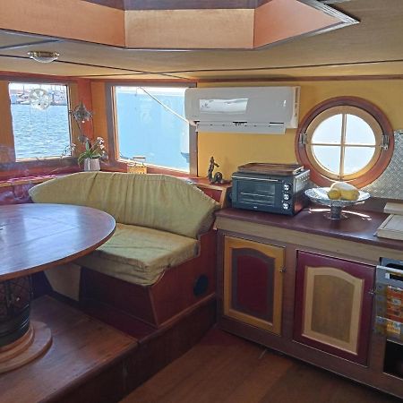 Hotel Bateau De Pirates Gruissan Exterior foto