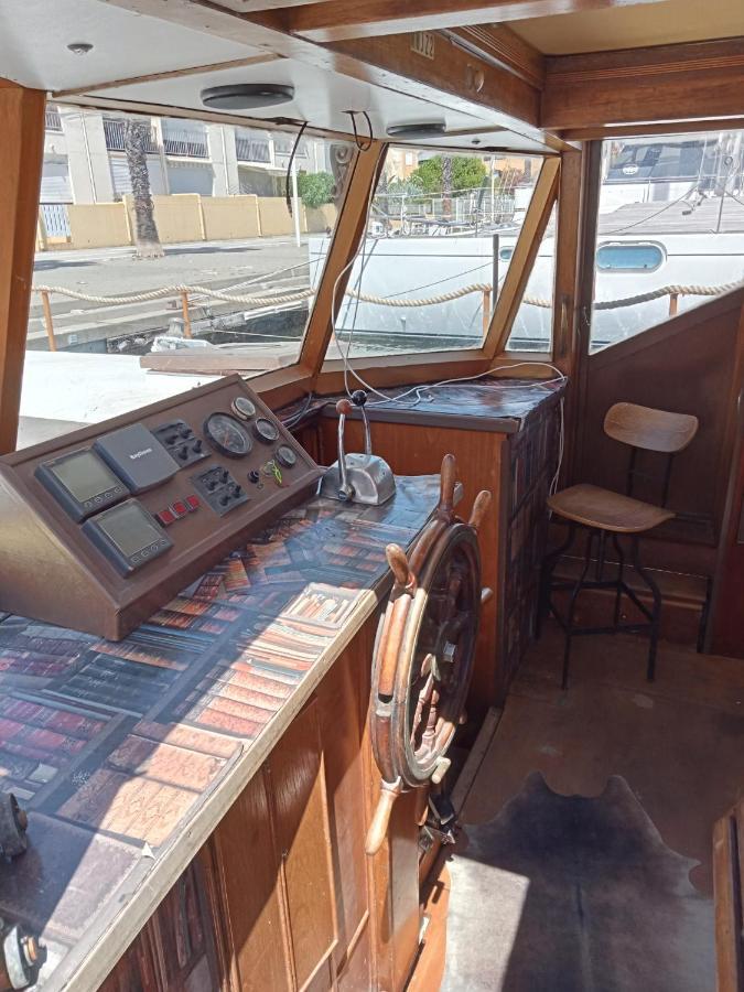 Hotel Bateau De Pirates Gruissan Exterior foto